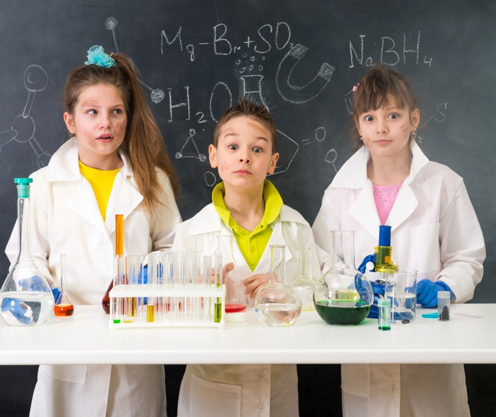 three-excited-children-after-chemical-experiment-2023-01-19-23-12-07-utc.jpg (474 KB)